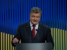 Порошенко: В 2016 году должен быть восстановлен украинский суверенитет над Донбассом