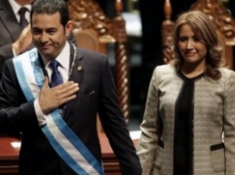 Бывший комедийный актер Джимми Моралес принес присягу президента Гватемалы