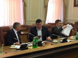 Сенкевич заручился поддержкой Яценюка в продвижении проекта развития системы водоснабжения