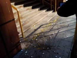 В Запорожье забросали яйцами здание областной прокуратуры