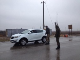 На КПП "Каланчак" блокада Крыма продолжается, приказа расходиться не было
