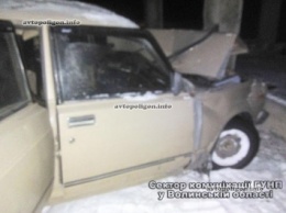 ДТП на Тернопольщине: ВАЗ-2107 врезался в бетонный забор - пострадали двое. ФОТО