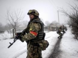 Шестеро военных ранены за сутки в зоне АТО