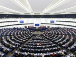 Европарламент официально поддержал безвизовый режим с Украиной
