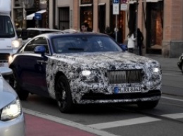 Rolls-Royce вывел на дорожные тесты обновленное купе Wraith