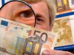 В еврозоне в 2015 году выявлено рекордное число фальшивых евро