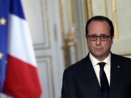 Олланд намерен продлить режим чрезвычайного положения во Франции