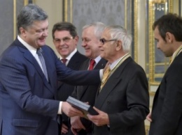 Президент наградил выдающихся граждан Украины