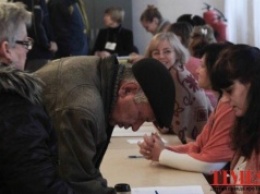В Украине началась очередная волна выборов. Теперь избирают старост общин