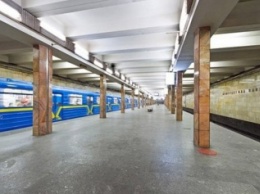 В Киеве на полчаса остановилась «красная ветка» метро – из-за технической неисправности