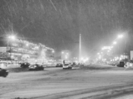 В Киеве сильный снегопад, город стоит в пробках: фотогалерея