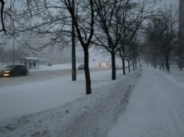В Киеве продолжается обильный снегопад, пробки на дорогах достигли 10 баллов
