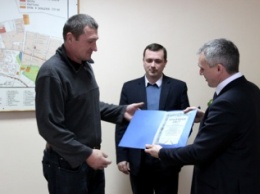 Сенкевич поблагодарил «Ника-Теру» за расчищенные дороги в Корабельном районе