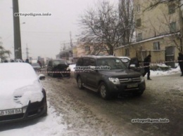 ДТП в Киеве: неадекват врезался в Mitsubishi Pajero и нанес женщине 15 ударов ножом. ФОТО