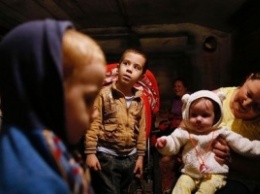 Рада определила обязанности местных властей по защите прав детей-переселенцев