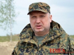 Турчинов сообщил о начале производства боевых беспилотников в Украине