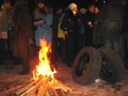 В Запорожье вечером люди снова вышли на Евромайдан