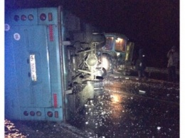 Пять человек пострадали в результате столкновения маршрутки с трактором в Ровенской области