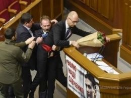 Напавший на Яценюка Барна официально исключен из фракции БПП