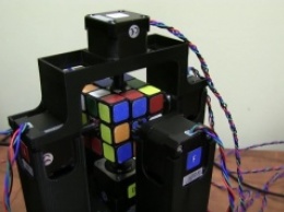 Сборка кубика Рубика роботом за секунду