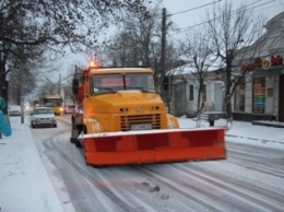 В Одесской обл. продолжается расчистка трасс от снега, работает 61 пункт обогрева, - корреспондент