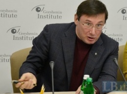 Луценко исключил любое самоуправление на Донбассе без контроля над границей