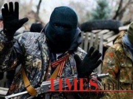 Боевики "ДНР" вынуждены разоружать собственные группировки. Платить наемникам нечем, и они бунтуют