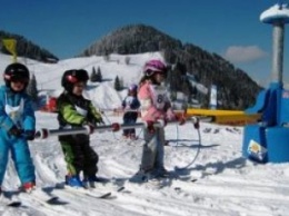 Россия: В «Горках» появился детский горнолыжный тренажер