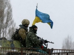 В Донецкой области военные подорвались на растяжке, есть погибший