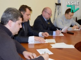 На должность директора департамента ЖКХ Николаевского горсовета претендуют трое – сегодня они сдали письменный экзамен