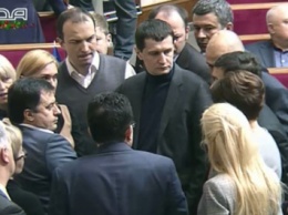 "Самопомич" покинула зал Рады во время часа вопросов к правительству
