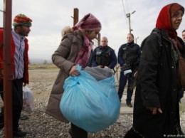 Венгрия хочет создать "защитную линию" от мигрантов в Македонии
