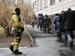 Полиция Донецкой области совместно с Нацгвардией провели учения по отражению штурма областного главка