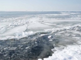 В Днепропетровской обл. более 20 рыбаков оказались на дрейфующей льдине