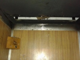 В многоэтажке Новой Каховки горел лифт