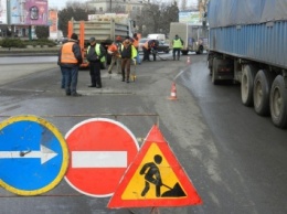 В Николаеве дорожники приступили к ремонту 500 квадратных метров дороги, которые не успели сделать в декабре