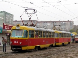 В Харькове женщина погибла под колесами трамвая