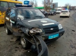 Водитель микроавтобуса в Житомирской области протаранил авто полиции, двое полицейских травмированы