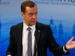 Медведев: НАТО и Россия скатились во времена новой холодной войны