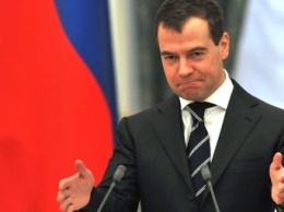 Медведев заявил об угрозе разрушения Шенгенской зоны из-за беженцев
