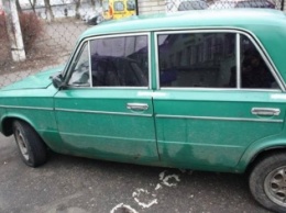 На выезде из Запорожья остановили автомобиль с похищенным таксистом
