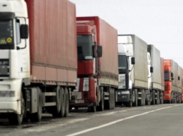РФ полностью заблокировала украинские фуры: остановлено больше 300 грузовиков