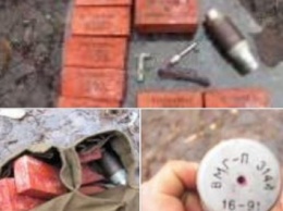 Возле кладбища в Старобельске СБУ обнаружила тайник со взрывчаткой