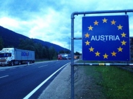 Австрия ввела контроль на границе с тремя странами