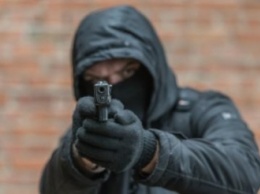 В Павлограде разыскивают мужчин за кражу колец из ломбарда в День влюбленных