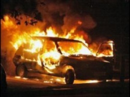 Селянин из Мигии спалил возле гостиницы два автомобиля