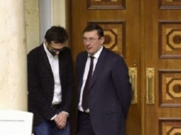Луценко обвинил Найема и Лещенко в провале отставки Кабмина