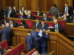 В Раду внесли сразу два законопроекта об отмене голосования за отставку Кабмина