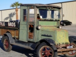 Эко-раритет за $40 000: в Сети выставили на продажу электрический грузовик 1928 года