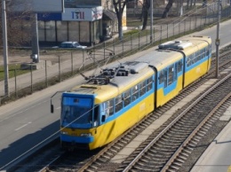Киевпасстранс вводит новые билеты на проезд в скоростном трамвае